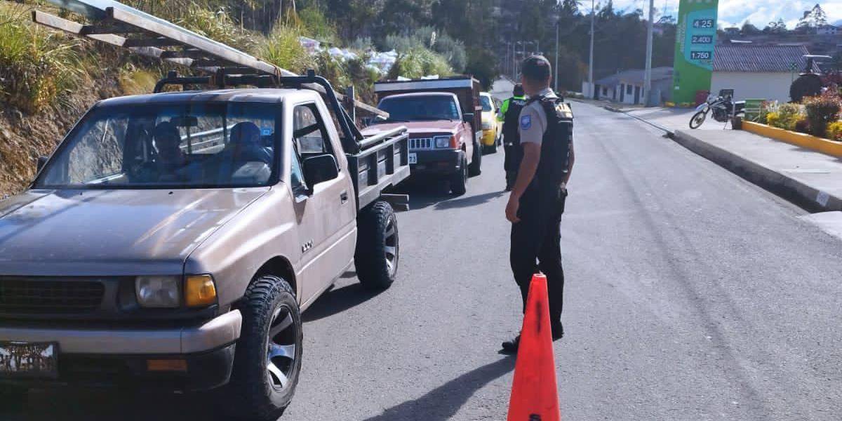 Quito: persecución policial y balacera ocurrió para detener a presuntos asaltantes de casas