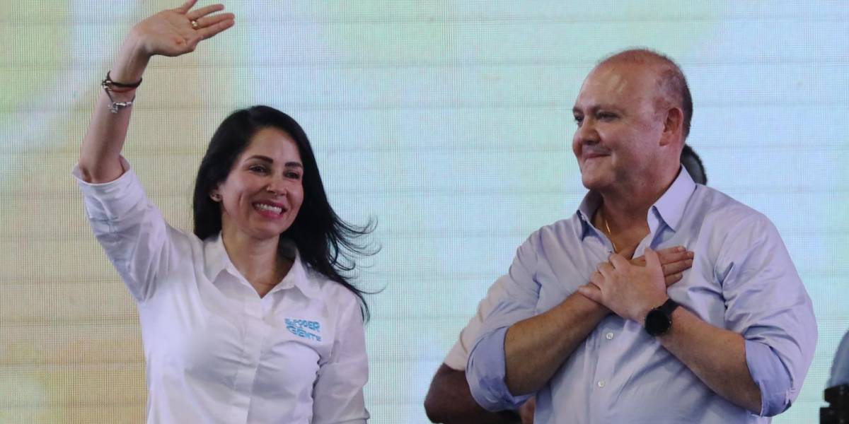 La Revolución Ciudadana escoge a Luisa González y Diego Borja como binomio para las elecciones 2025