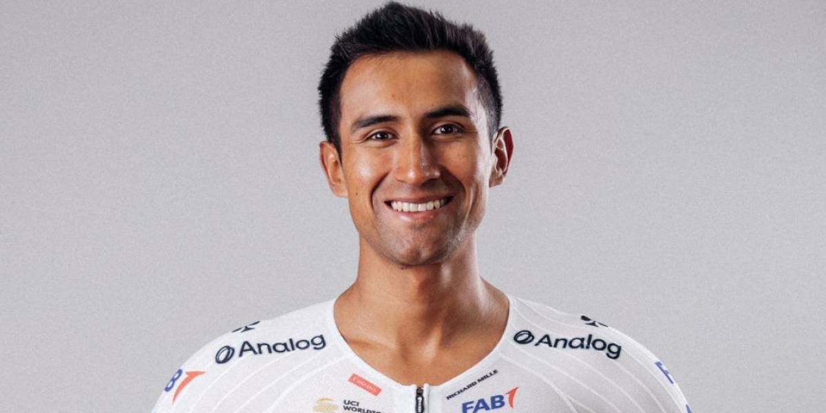 UAE Team Emirates presenta oficialmente a Jhonatan Narváez