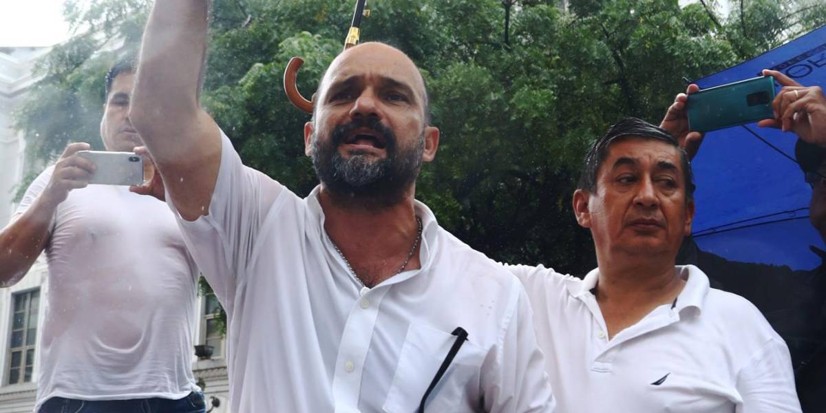 Christian Sarmiento, líder de la Fetug, se disculpa por el paro en Guayaquil, pero afirma que será indefinido