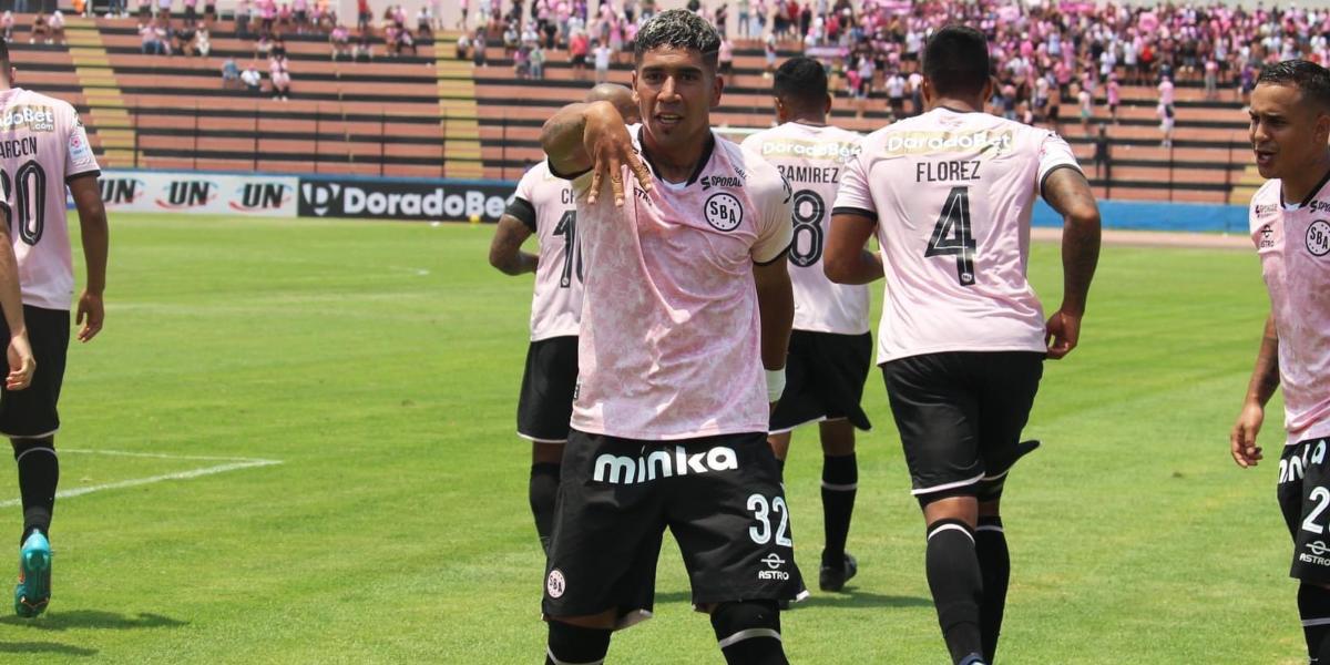 Luciano Nieto es el cuarto refuerzo de Universidad Católica para la temporada 2024