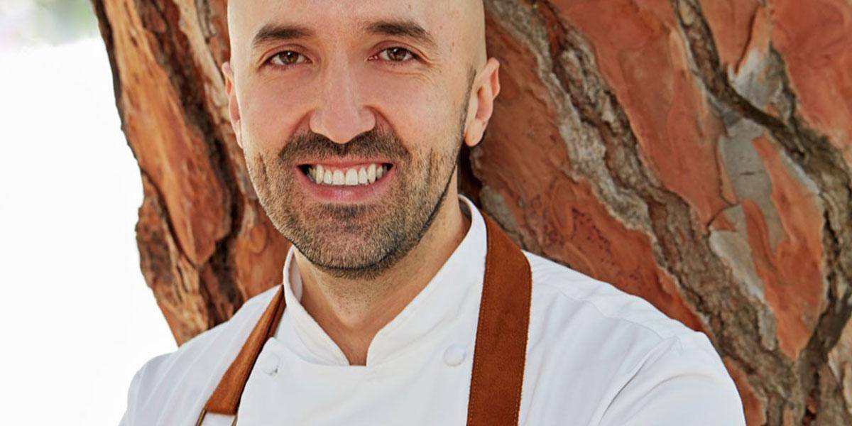 El ecuatoriano Pachi Larrea hace la mejor tarta de chocolate del mundo, según el Premio Internacional de Alta Pastelería