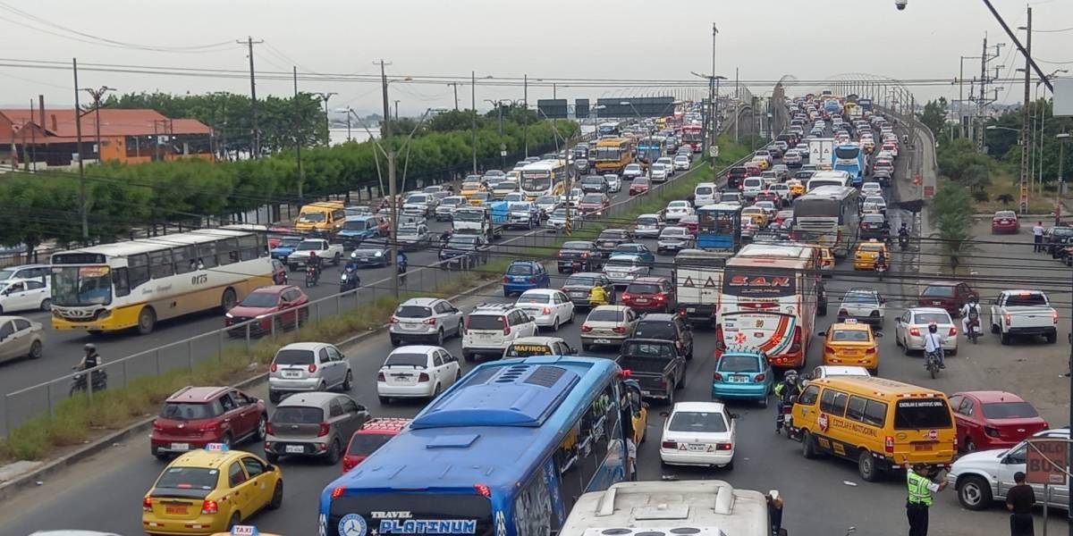 Dos carriles del Puente de la Unidad Nacional estarán cerrados este fin de semana por mantenimiento