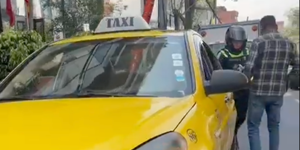 El taxista que invadió la vía peatonal del parque La Carolina fue localizado y sancionado