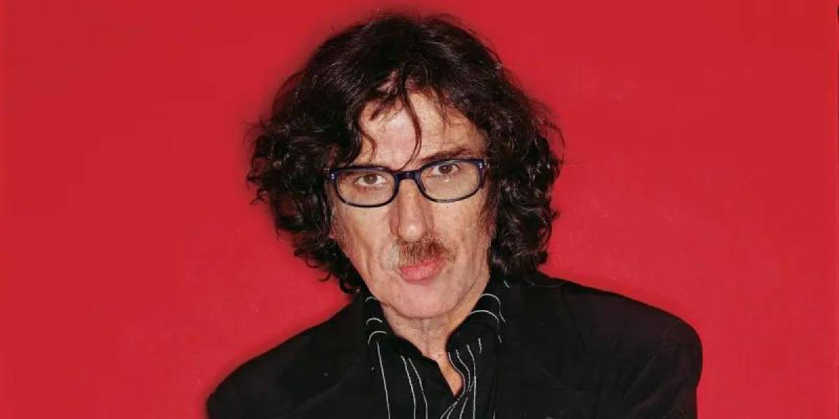 Cronología del deterioro de Charly García: una vejez marcada por una silla de ruedas, el encierro y búsqueda de culpables