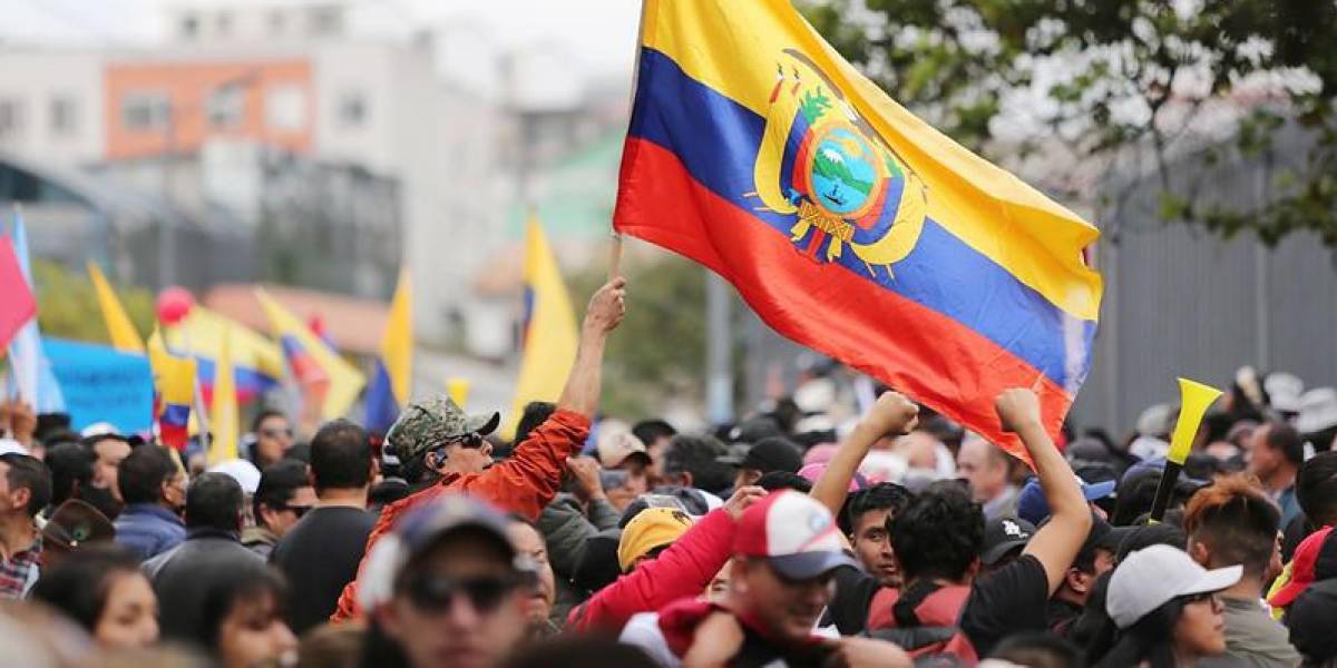 Elecciones Ecuador 2025: La campaña electoral inició con caravanas, mitines y conciertos