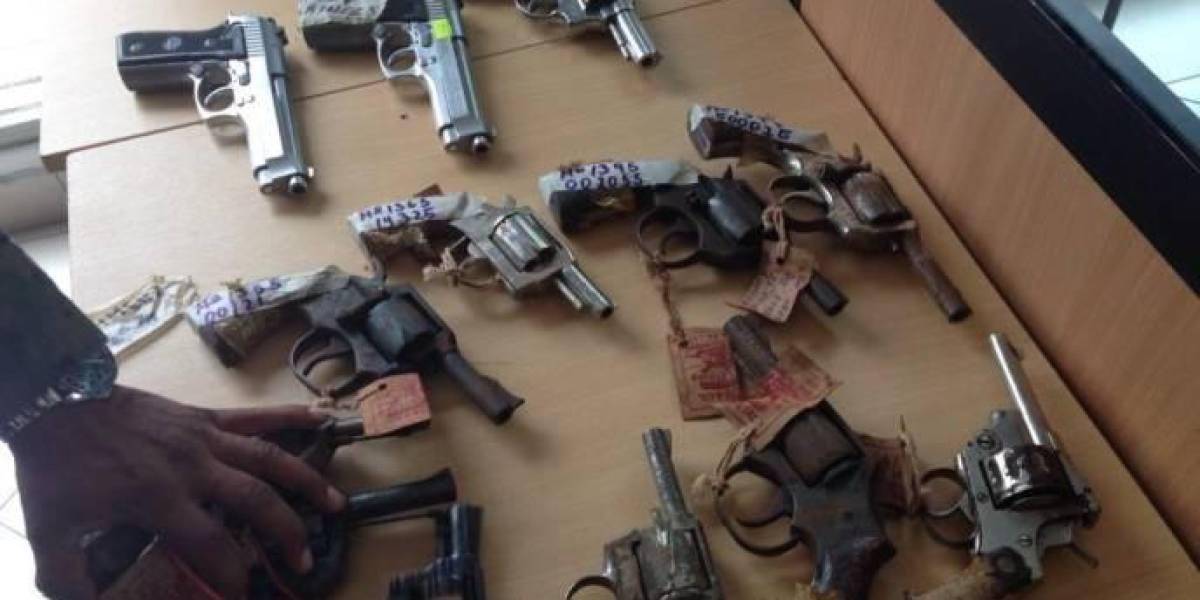 Bandas criminales de Ecuador reciben armas desde Colombia, México y Perú, advierte informe