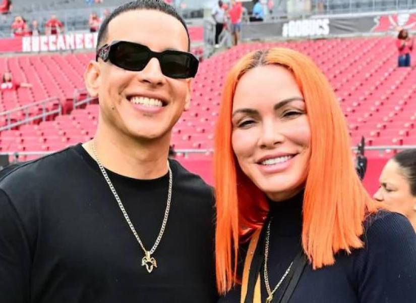 Imagen de archivo de Daddy Yankee y su esposa, Mireddys González.