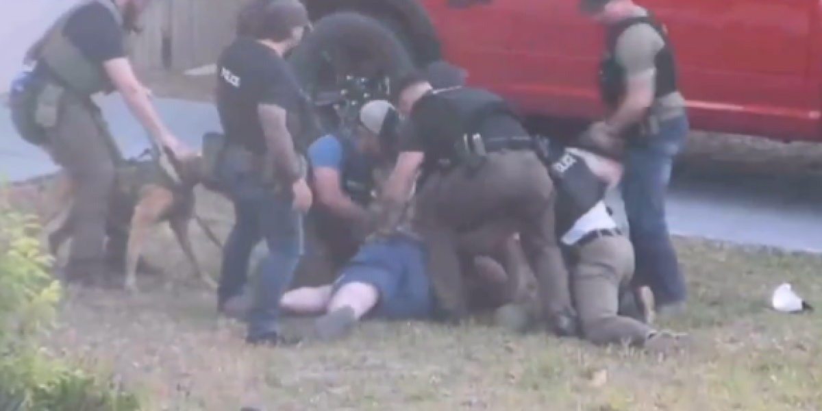VIDEO | Austin Maddox, exbeisbolista, fue arrestado en una redada en Jacksonville