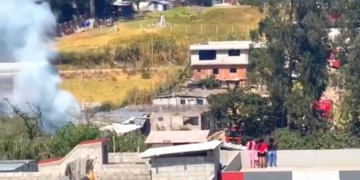 Quito: una adolescente, de 16 años, resultó con 70% de quemaduras en su cuerpo tras incendio en Pifo