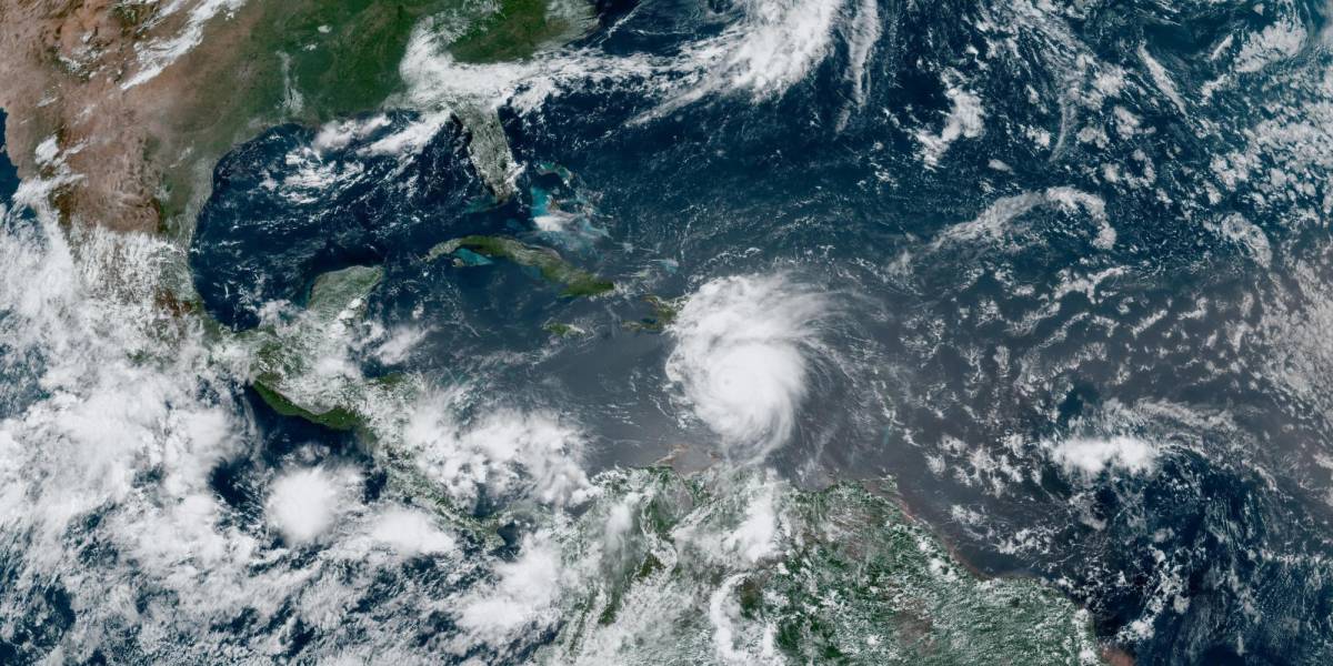 El huracán Beryl rompe récords y preocupa a los metereólogos