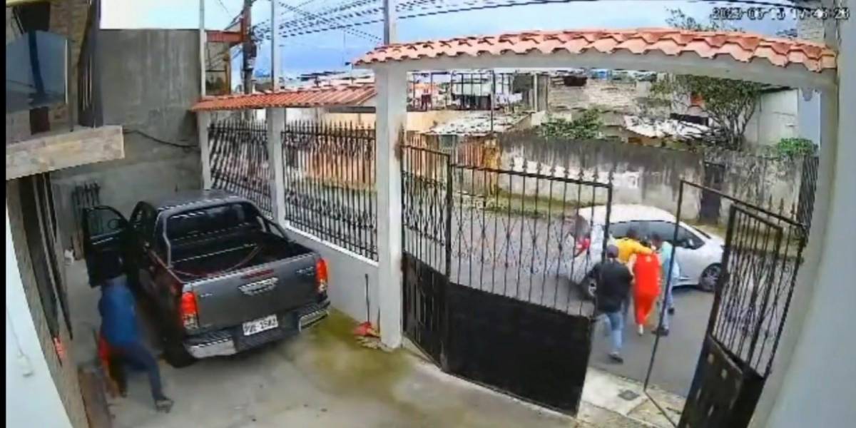 Secuestro en Santo Domingo: se llevan a una mujer mientras el esposo estacionaba en su garaje