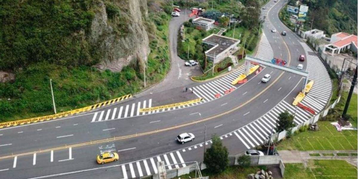 Durante cinco días, un carril de la Autopista General Rumiñahui será de uso exclusivo para el transporte público