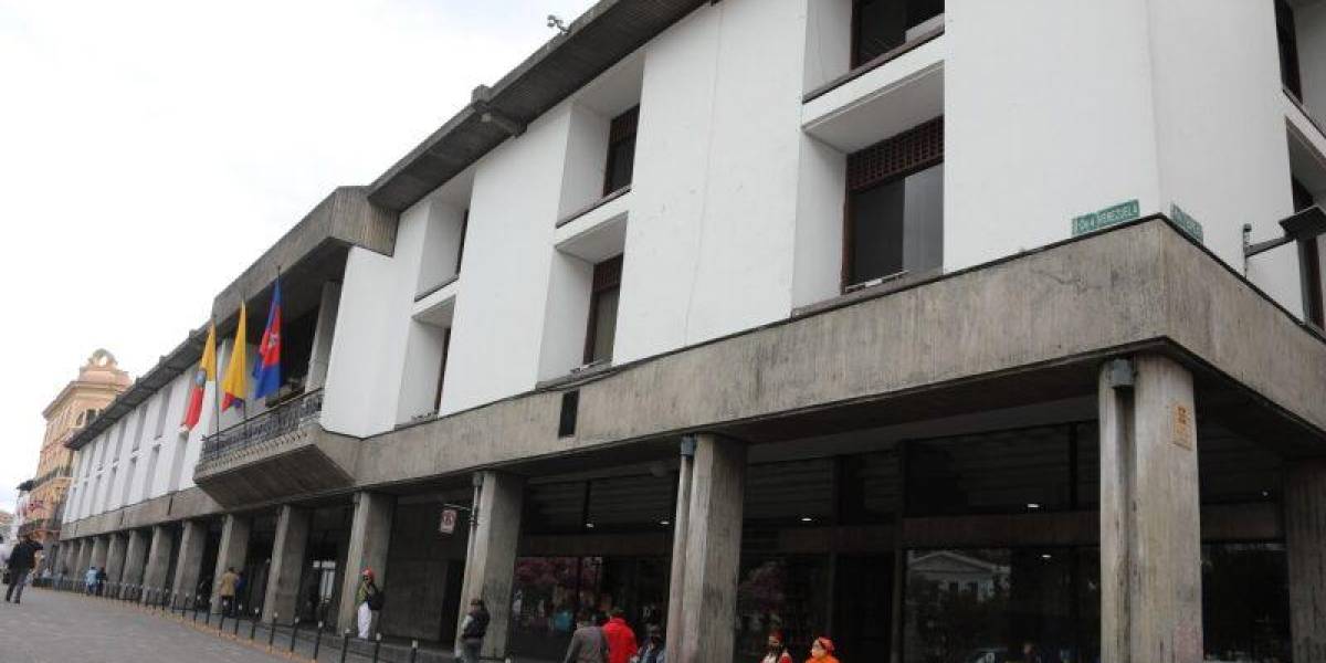El proceso de contratación para pautaje y publicidad del Municipio de Quito fue declarado desierto