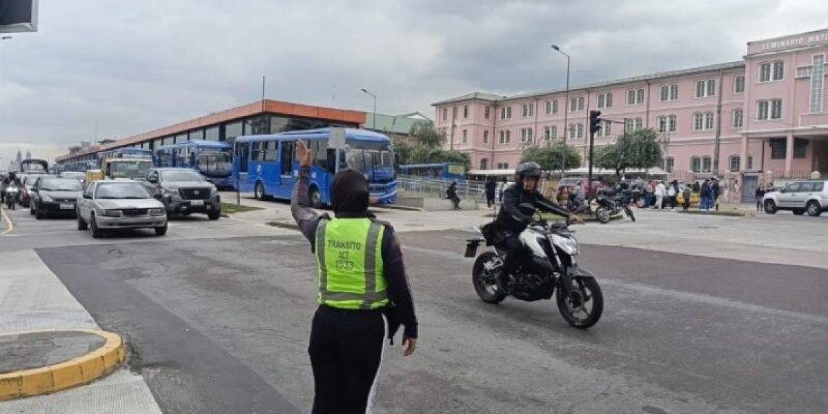 Pico y placa en Quito: estas son las restricciones de movilidad para este jueves 17 de octubre