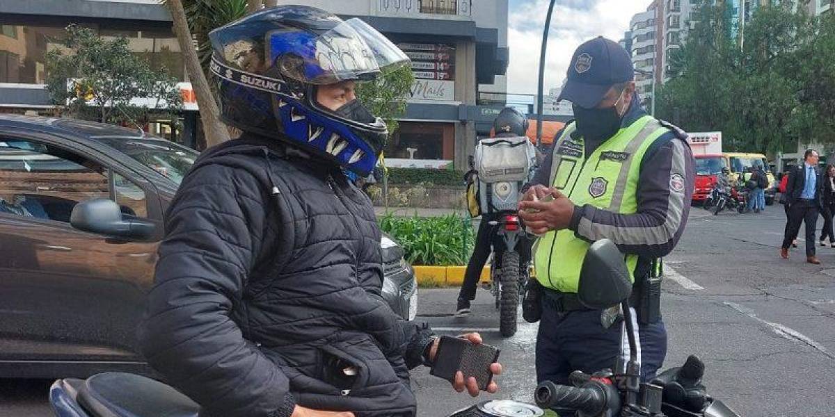 Pico y placa en Quito: estas son las restricciones de movilidad para este martes 22 de octubre