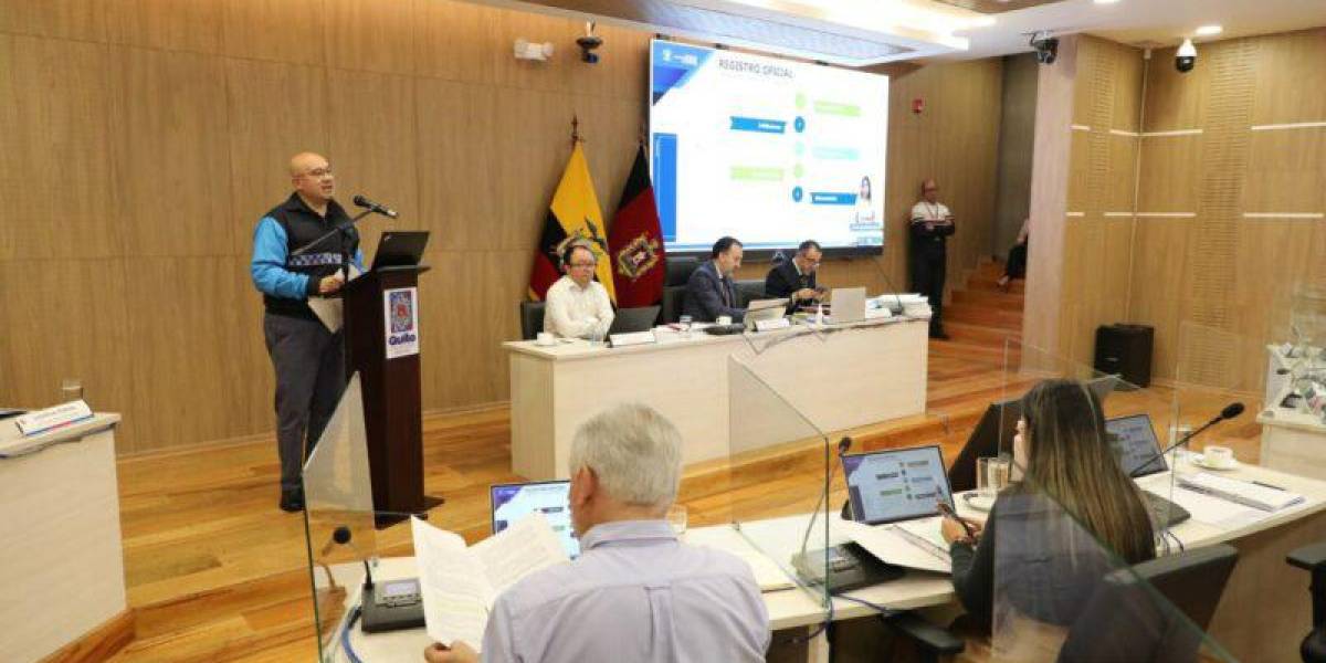 Quito: el Municipio pide que se trabaje en un protocolo de violencia de género para agentes metropolitanos y de tránsito