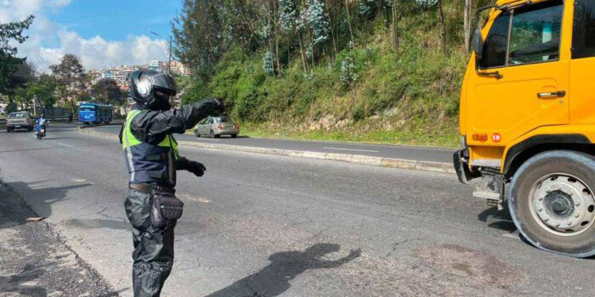 Pico y placa en Quito: las restricciones de movilidad para este lunes 16 de octubre