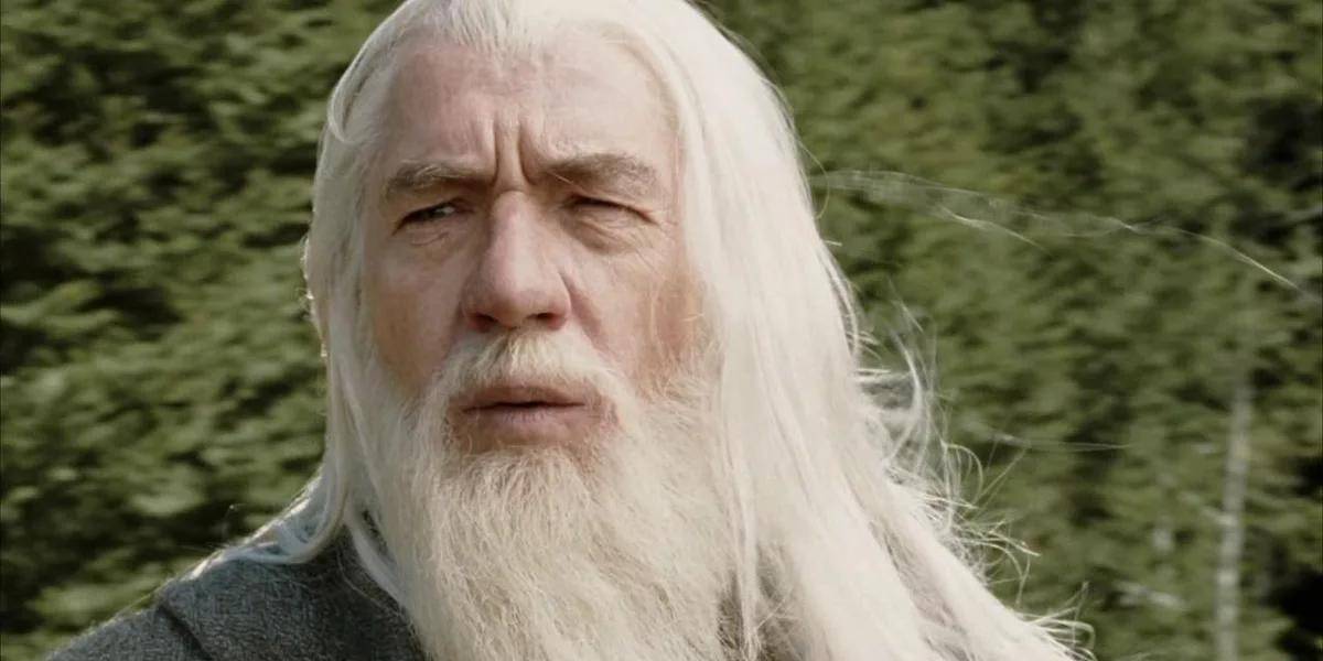 El actor Ian McKellen se retirará de la actuación tras preocupante caída que sufrió en escenarios