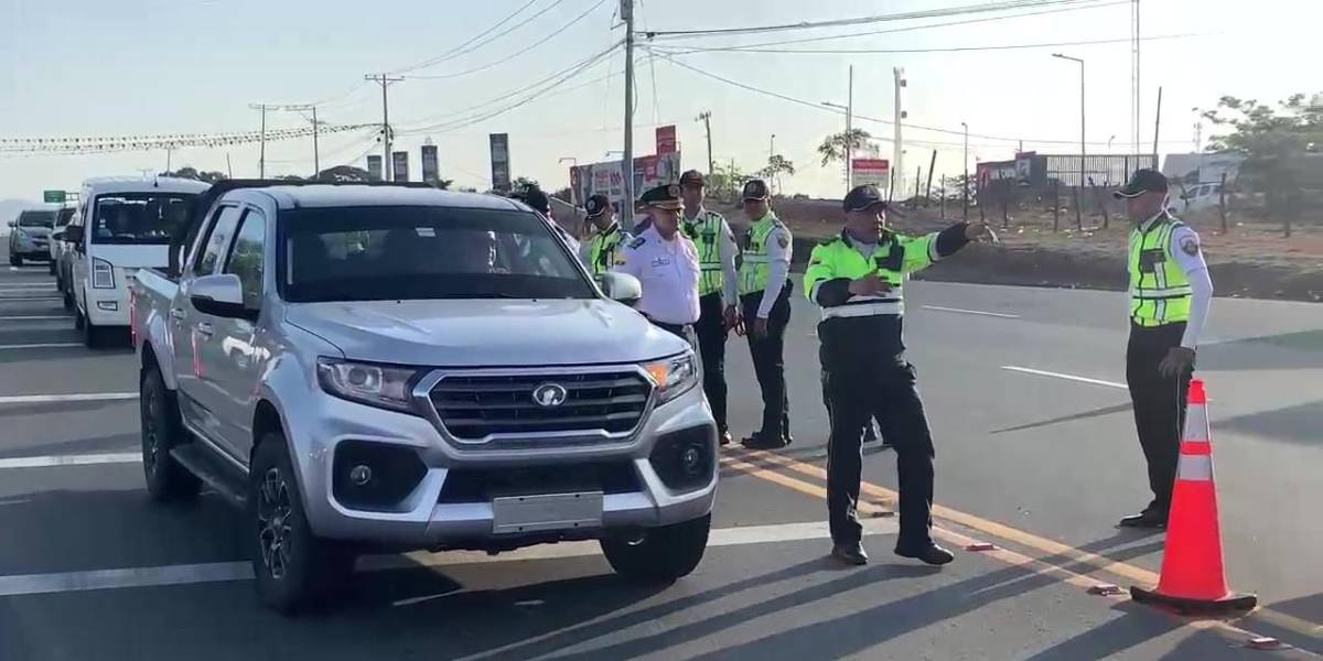 La CTE retornará a carros que no tengan placas o vidrios oscuros en los peajes, durante Navidad y Año Nuevo