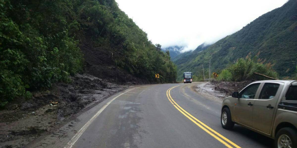 La vía Baños-Puyo nuevamente está cerrada luego de haber funcionado por unas horas