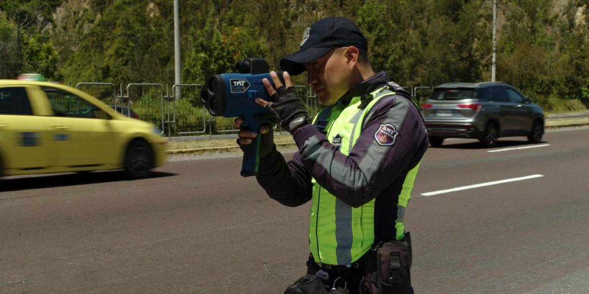 Quito: a partir de julio se comenzará a sancionar a quienes conduzcan con exceso de velocidad