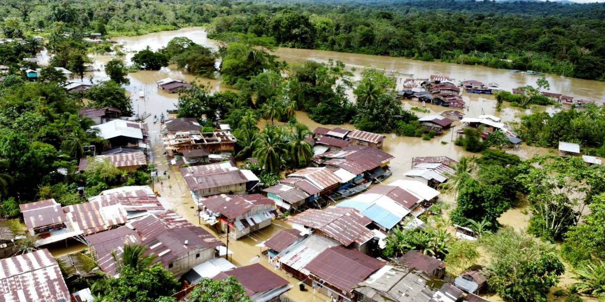 Gustavo Petro declara la situación de desastre en Colombia tras las fuertes lluvias e inundaciones