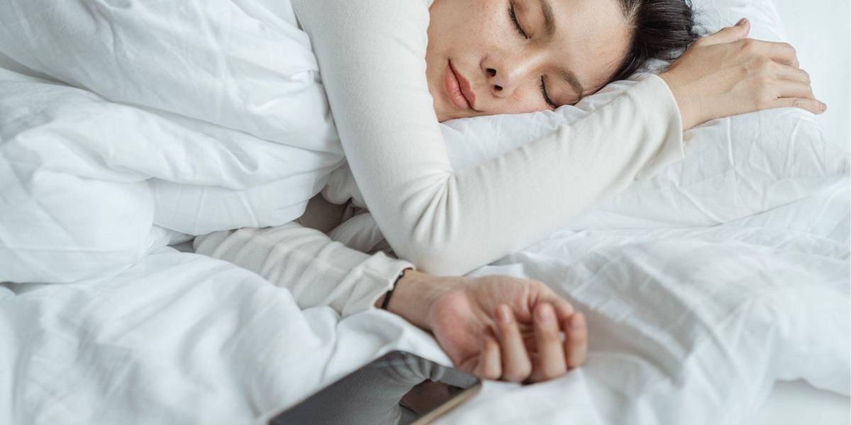 Estos son los beneficios de dormir con ruido blanco