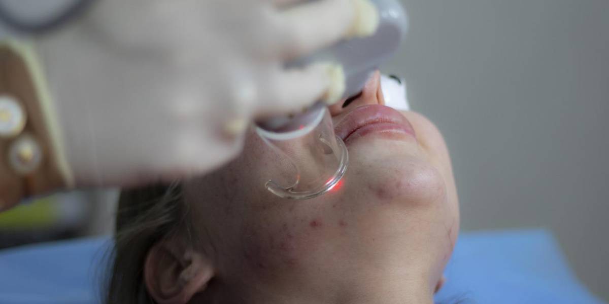 La IA en la piel: 300 mujeres se reunieron para explorar el futuro de la dermatología y cosmetología en Ecuador