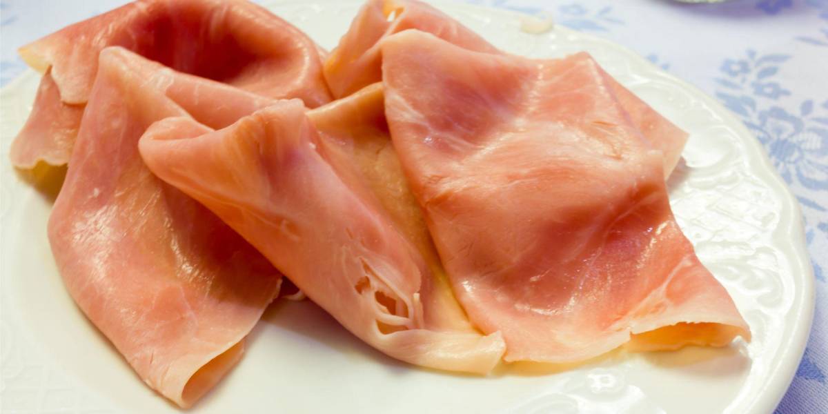 ¿Aún se puede comer el jamón si está baboso?