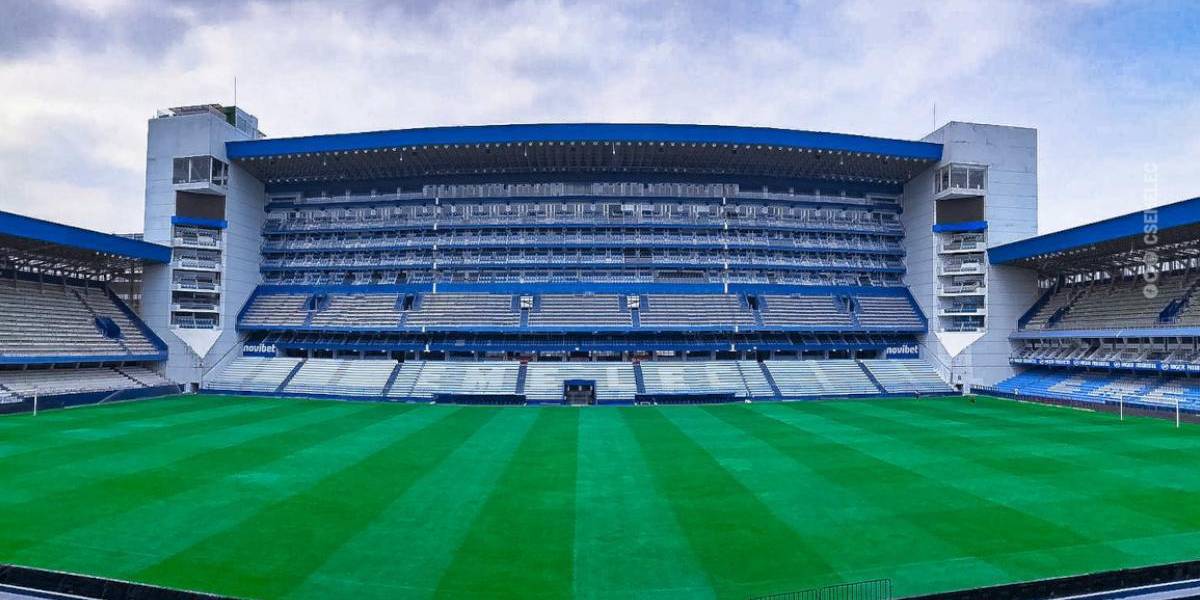 En medio de disturbios, Emelec convoca a elecciones para elegir a su nuevo presidente