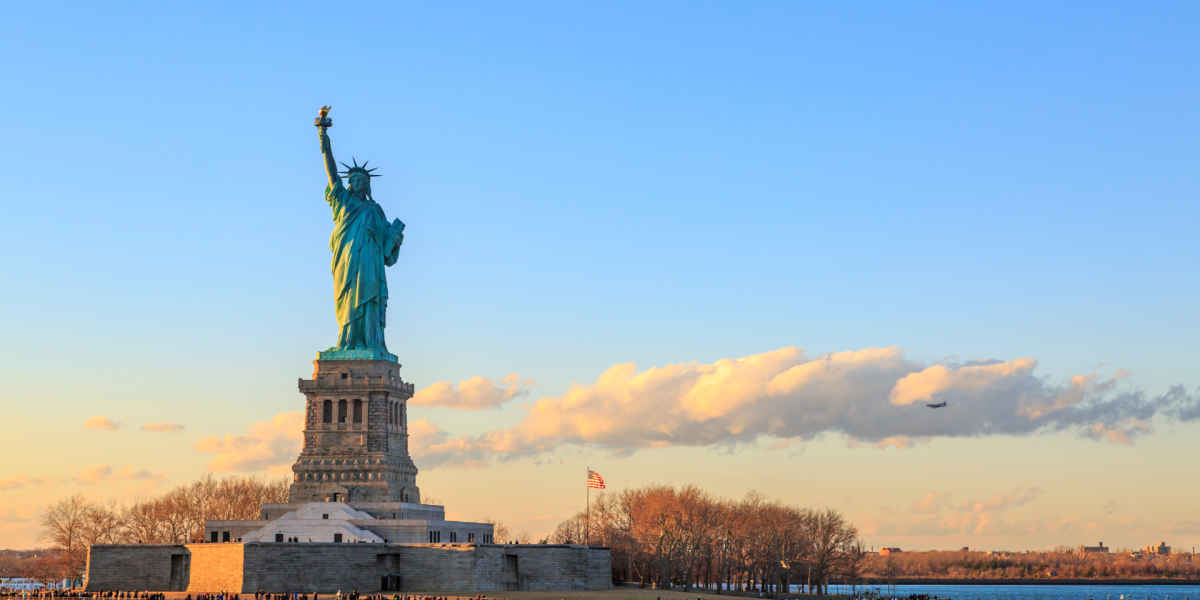 VIDEO | Un meteorito sobrevoló en Nueva York y la Estatua de la Libertad