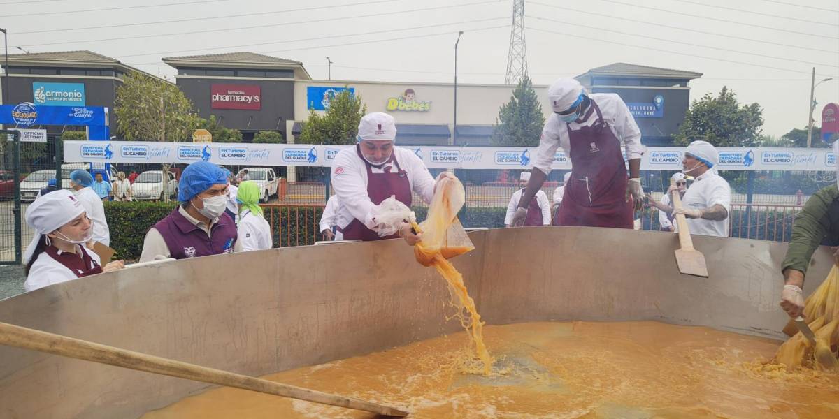 Guayas logró el récord Guinness por el encebollado más grande del mundo