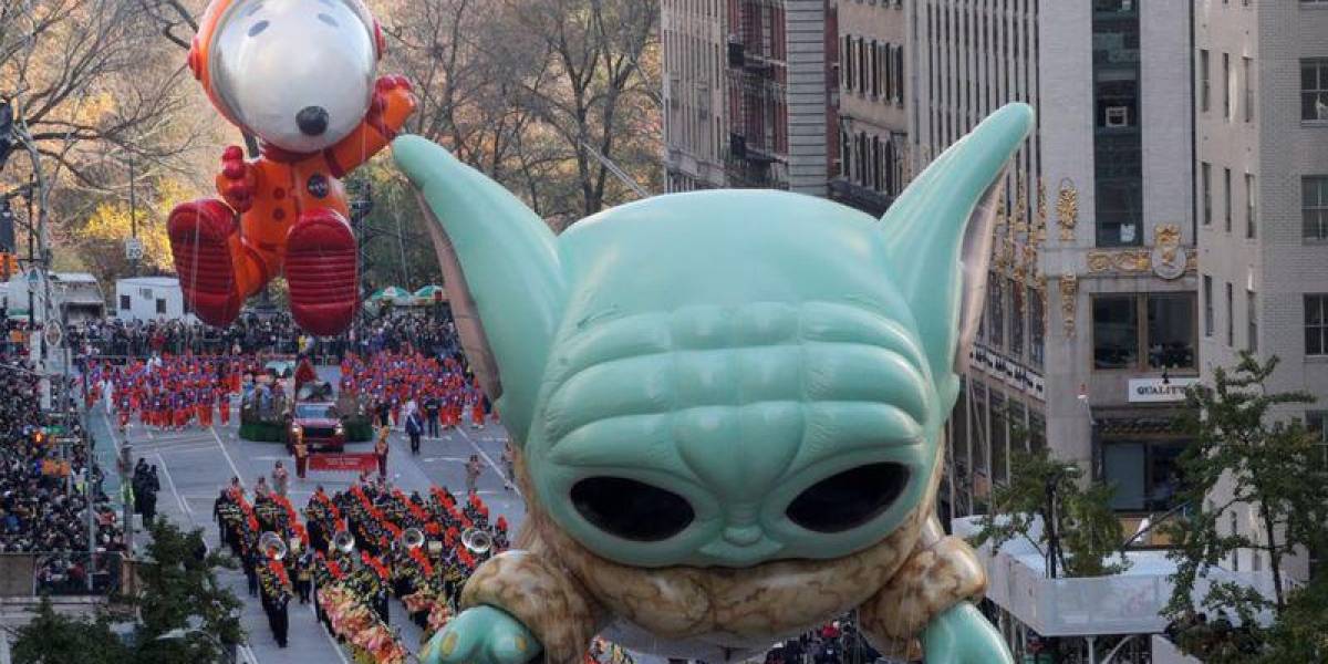 Baby Yoda, Snoopy y Pokémon entusiasman a la multitud en el tradicional desfile del Día de Acción de Gracias en EE.UU.