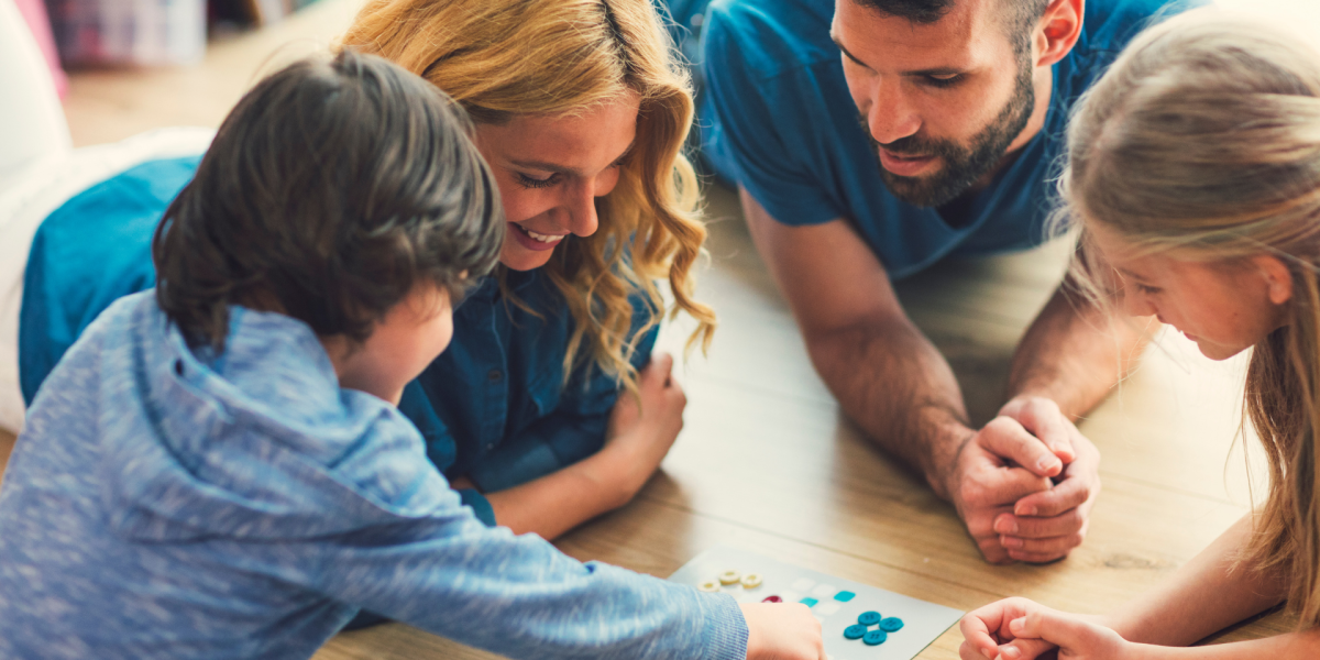 Estas son las actividades que puede hacer junto a niños y jóvenes durante los apagones