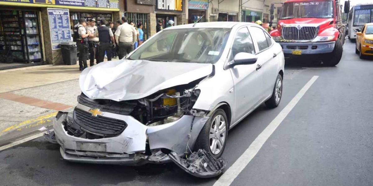 Un hombre pudo librarse de un secuestro en Guayaquil por un accidente de tránsito