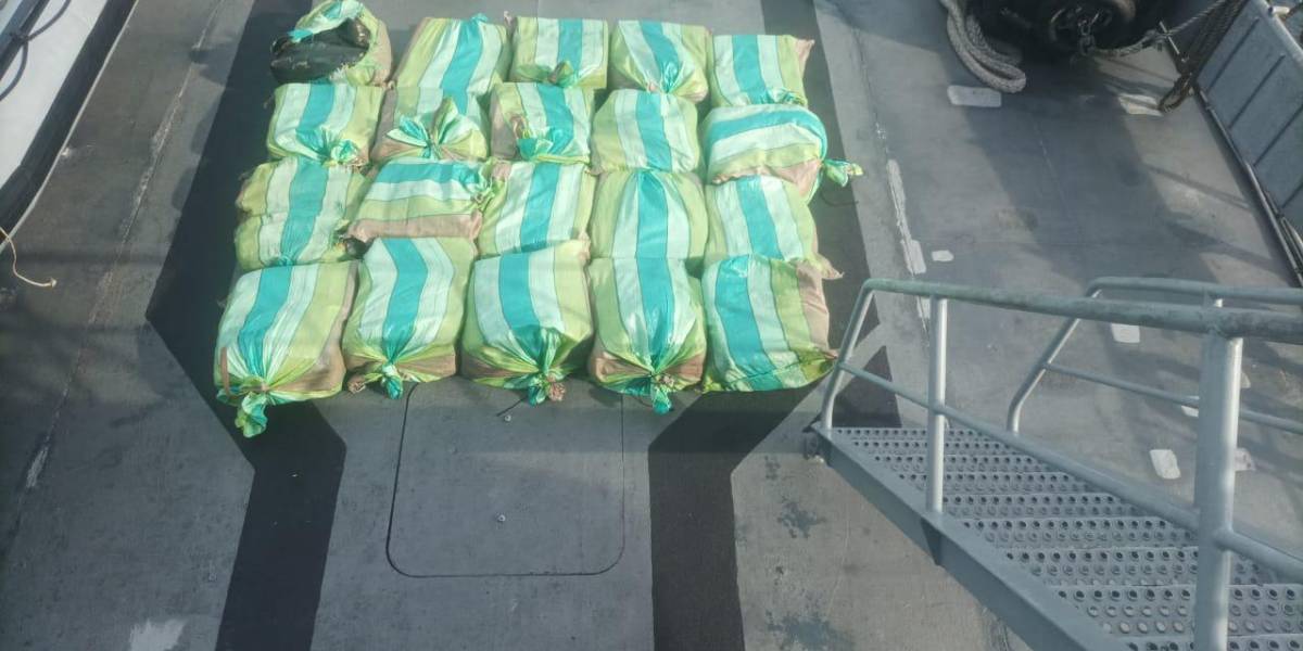 Casi una tonelada de cocaína fue incautada frente a las costas de Ecuador