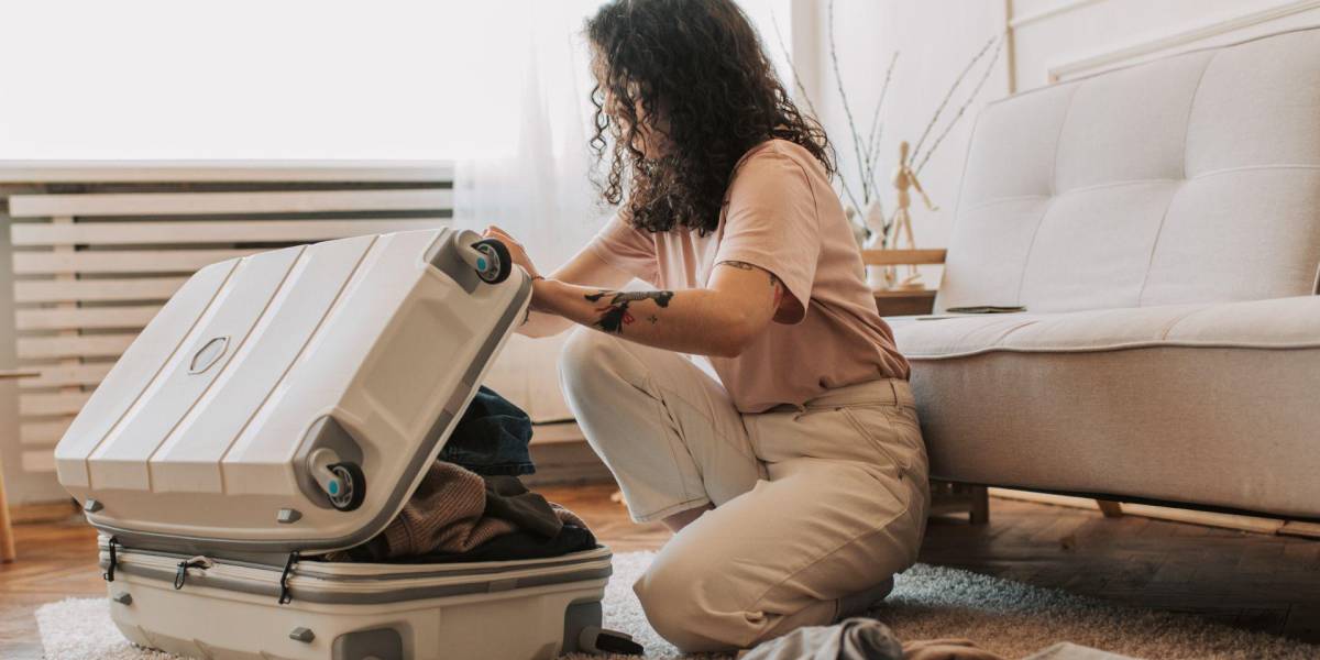 Estos son los aparatos electrónicos prohibidos en el equipaje del avión