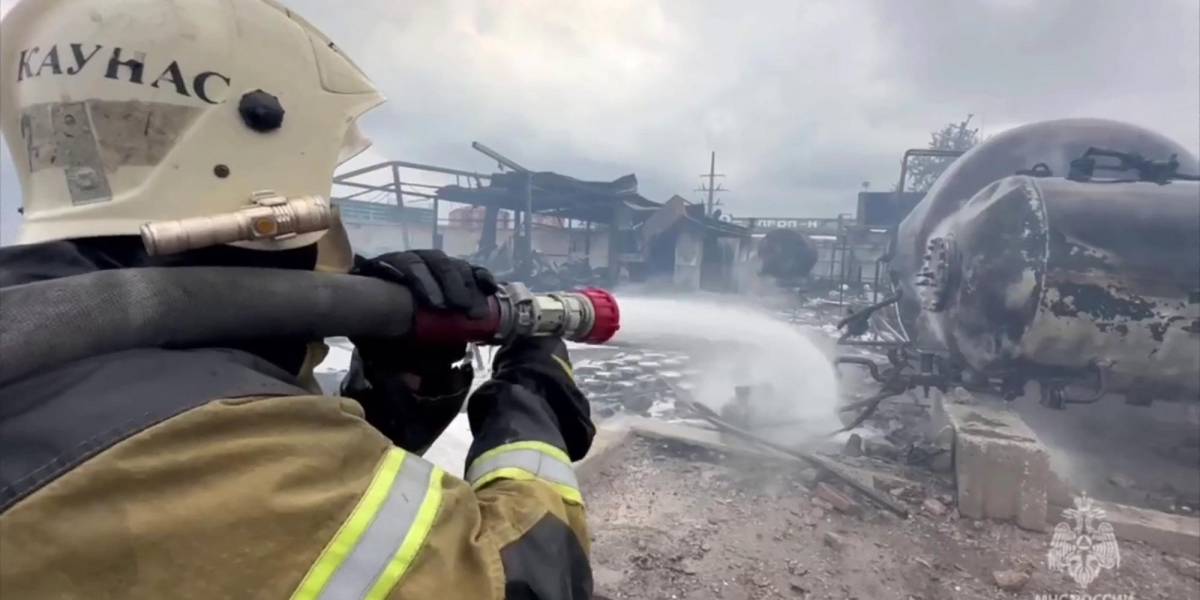 Al menos cuatro muertos al estallar una cisterna con gas en Chechenia, Rusia