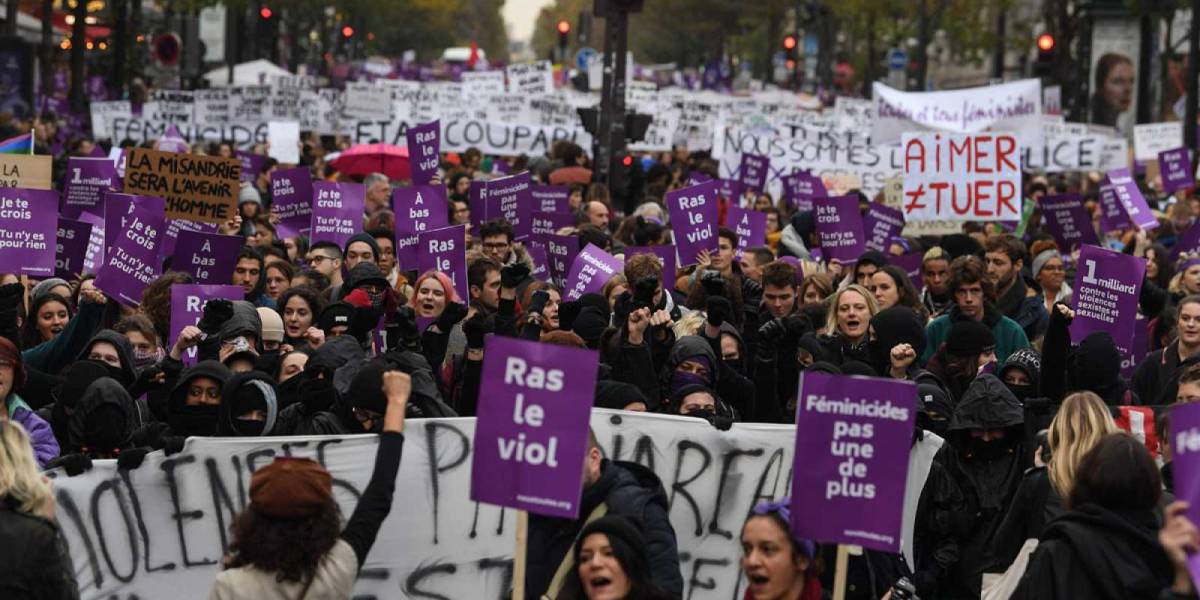 Miles de manifestantes tiñen Francia de morado contra la violencia machista