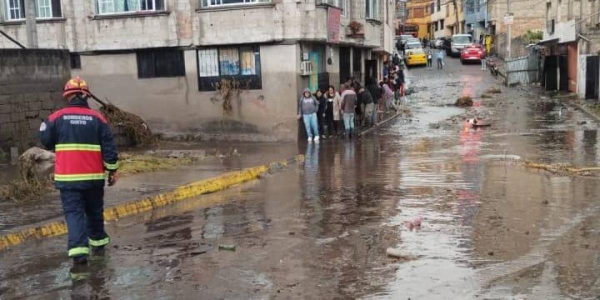 En una semana, Quito pasó de los incendios forestales a graves inundaciones