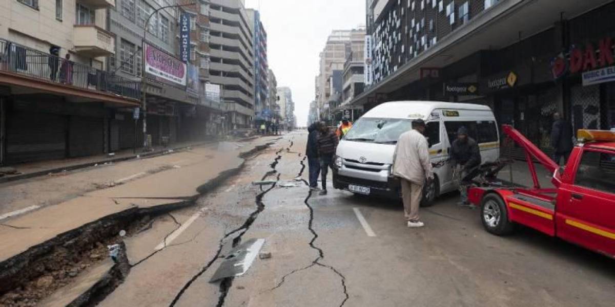 Sudáfrica: una explosión por una posible fuga de gas deja al menos 41 heridos