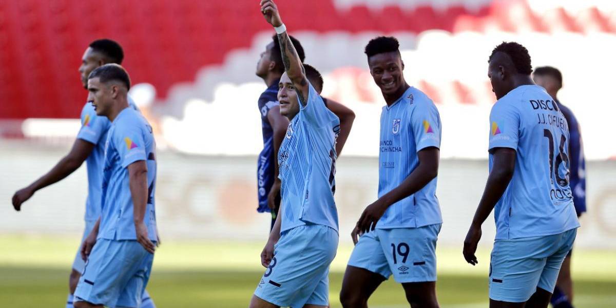 Universidad Católica venció a Delfín y mete presión en la Liga Pro