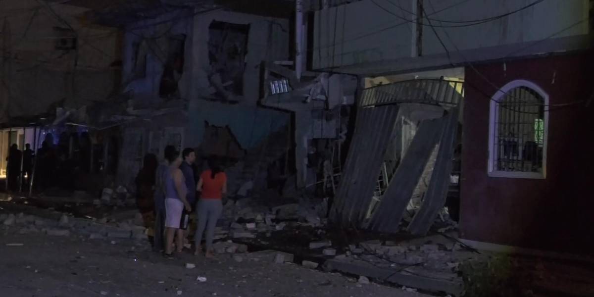 Un fallecido y cinco casas destruidas tras dos atentados con explosivos en Machala