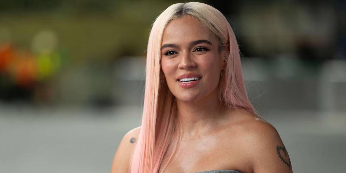 Karol G cambió radicalmente de look, se despidió de su cabello rosa pastel