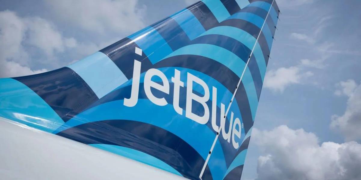 EE. UU.: Hallan dos cadáveres en el hueco de la rueda de un avión de JetBlue