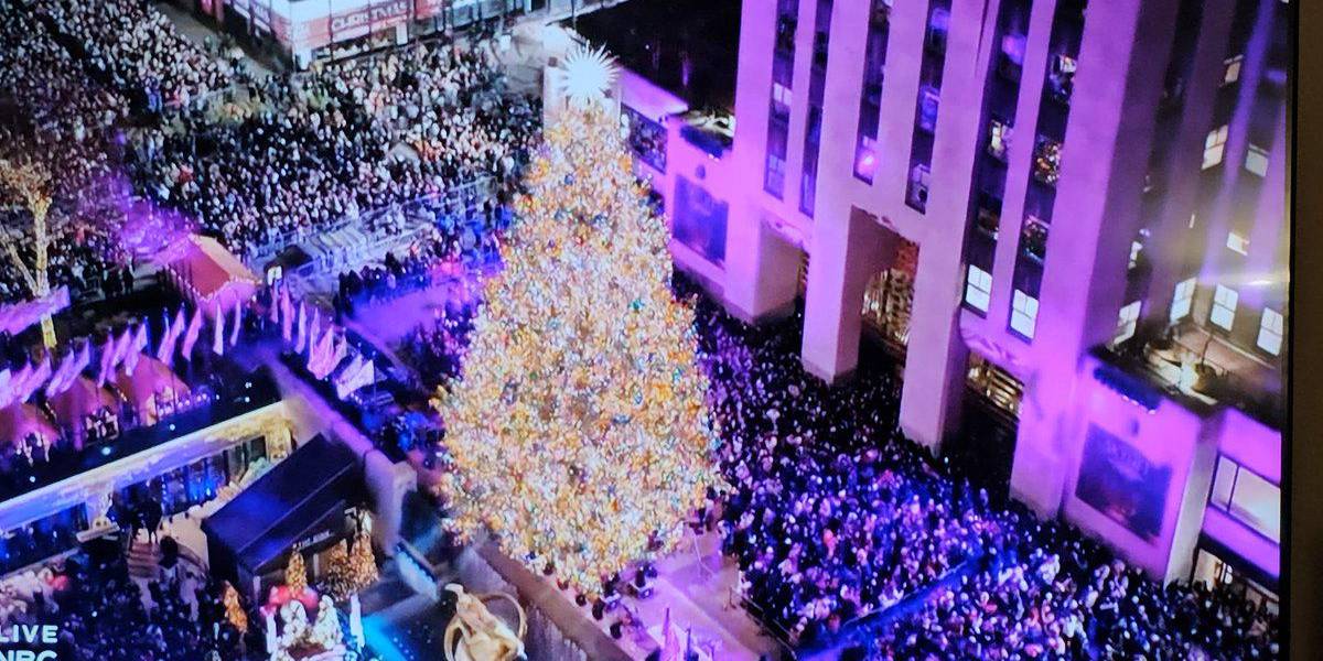 Se encendió el Árbol de Navidad del Rockefeller Center en Nueva York 2024