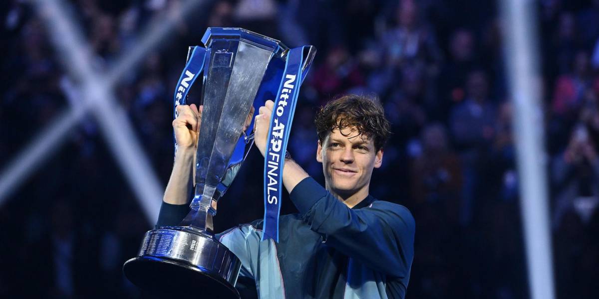 Jannik Sinner le ganó a Taylor Fritz y quedó campeón del ATP Finals