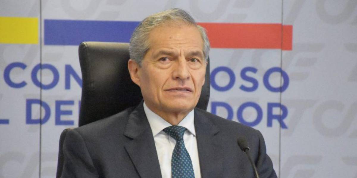El correísmo presenta solicitud de juicio político contra el juez electoral Fernando Muñoz