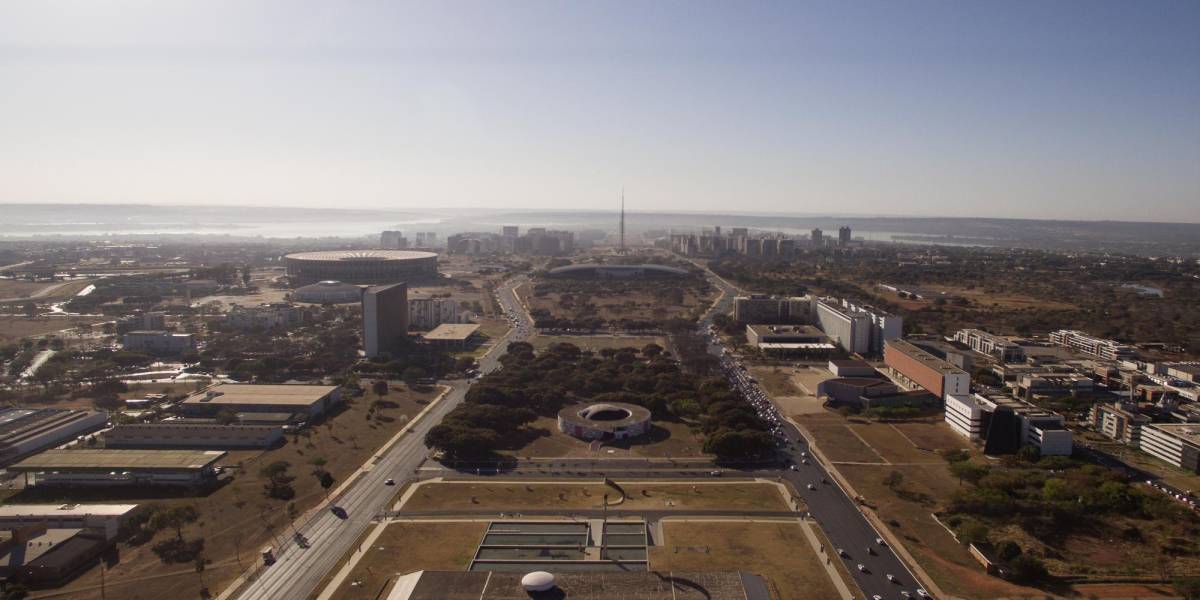 Brasilia enfrenta una histórica sequía rodeada de incendios forestales